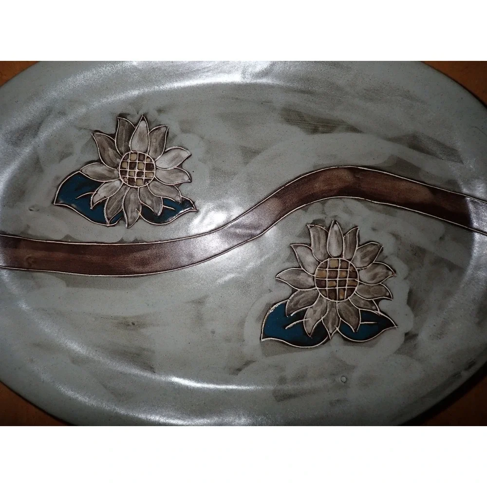 Mara Mexico Ceramic Sunflower Oval Serving Platter Handcrafted Gray 14in